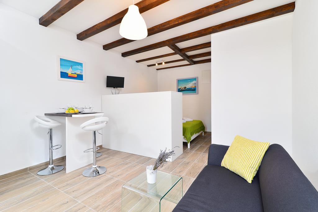 Apartments And Rooms Kampanel Хвар Экстерьер фото